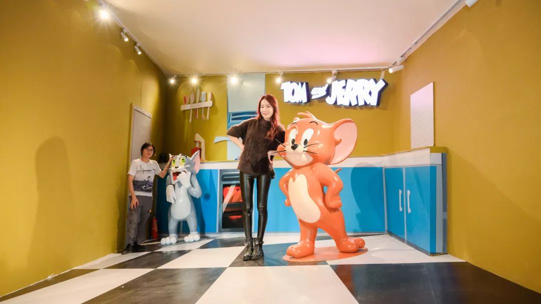 去萬(wàn)菱匯的商場(chǎng)美陳找TOM & JERRY嘮嘮嗑聊聊兒時(shí)純真吧 - 第15張 - 會(huì)展活動(dòng)策劃CCASY.COM 去萬(wàn)菱匯的商場(chǎng)美陳找TOM & JERRY嘮嘮嗑聊聊兒時(shí)純真吧 - 第15張