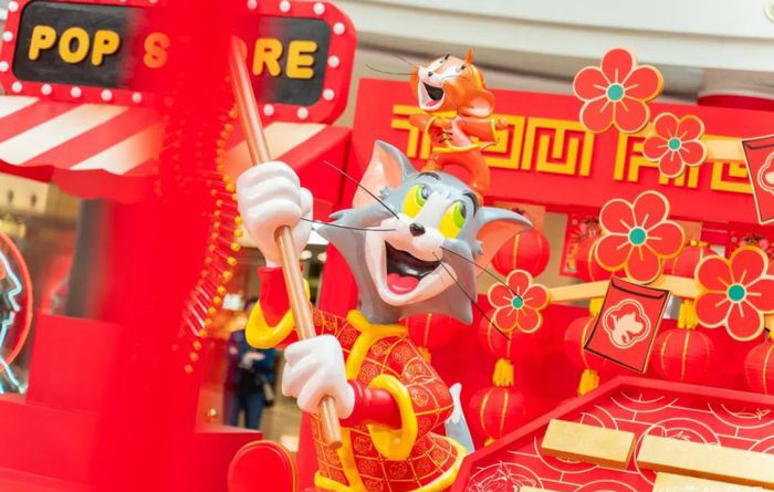 TOM&JERRY“密謀”的新春快閃店活動(dòng)悄然開始，帶著醒獅前來(lái)報(bào)道