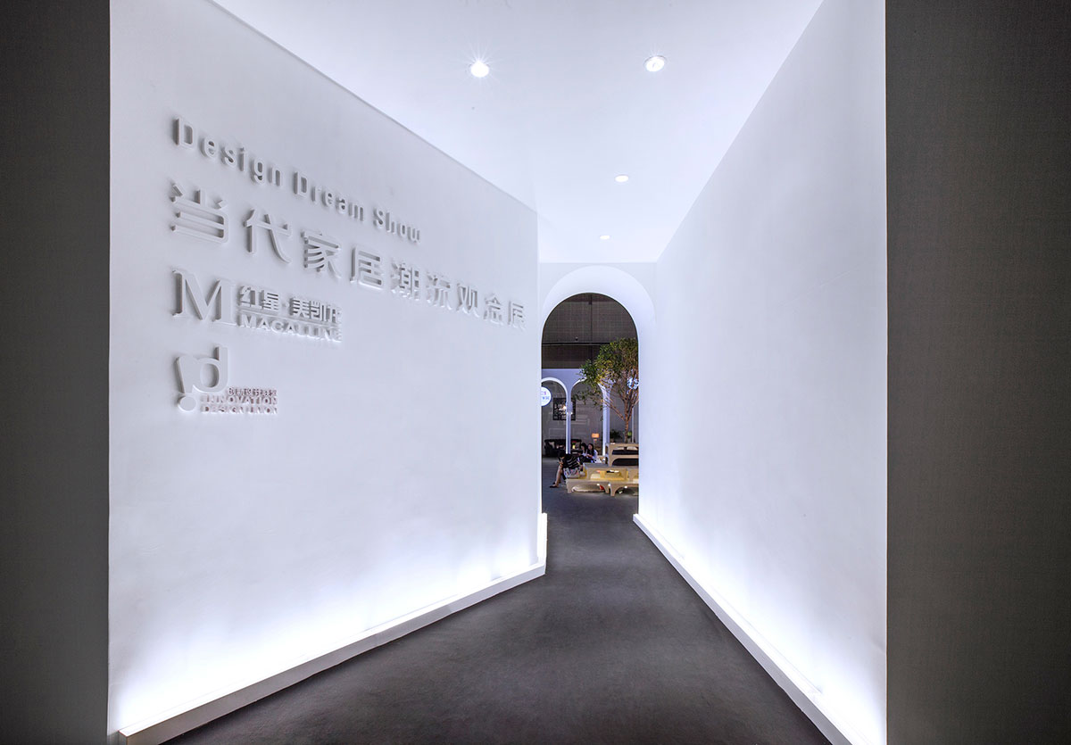 有懸崖、有森林、有山丘，還有一層層的椅子，這個展館真是新思維