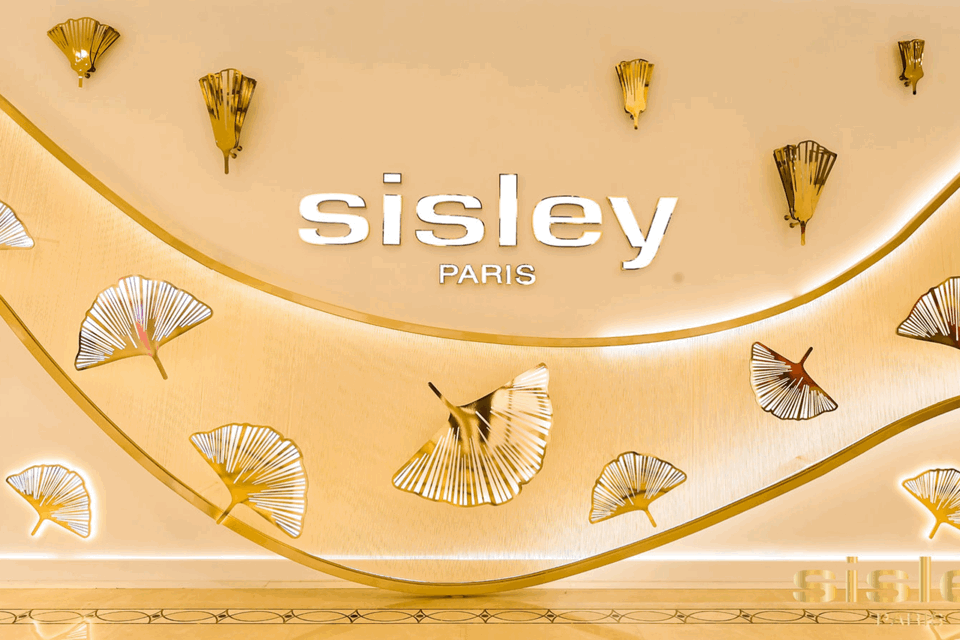 法國(guó)希思黎時(shí)光見(jiàn)證卓越限時(shí)展覽活動(dòng)策劃的七大空間各有千秋 - 第16張 - 會(huì)展活動(dòng)策劃CCASY.COM 法國(guó)希思黎時(shí)光見(jiàn)證卓越限時(shí)展覽活動(dòng)策劃的七大空間各有千秋 - 第16張